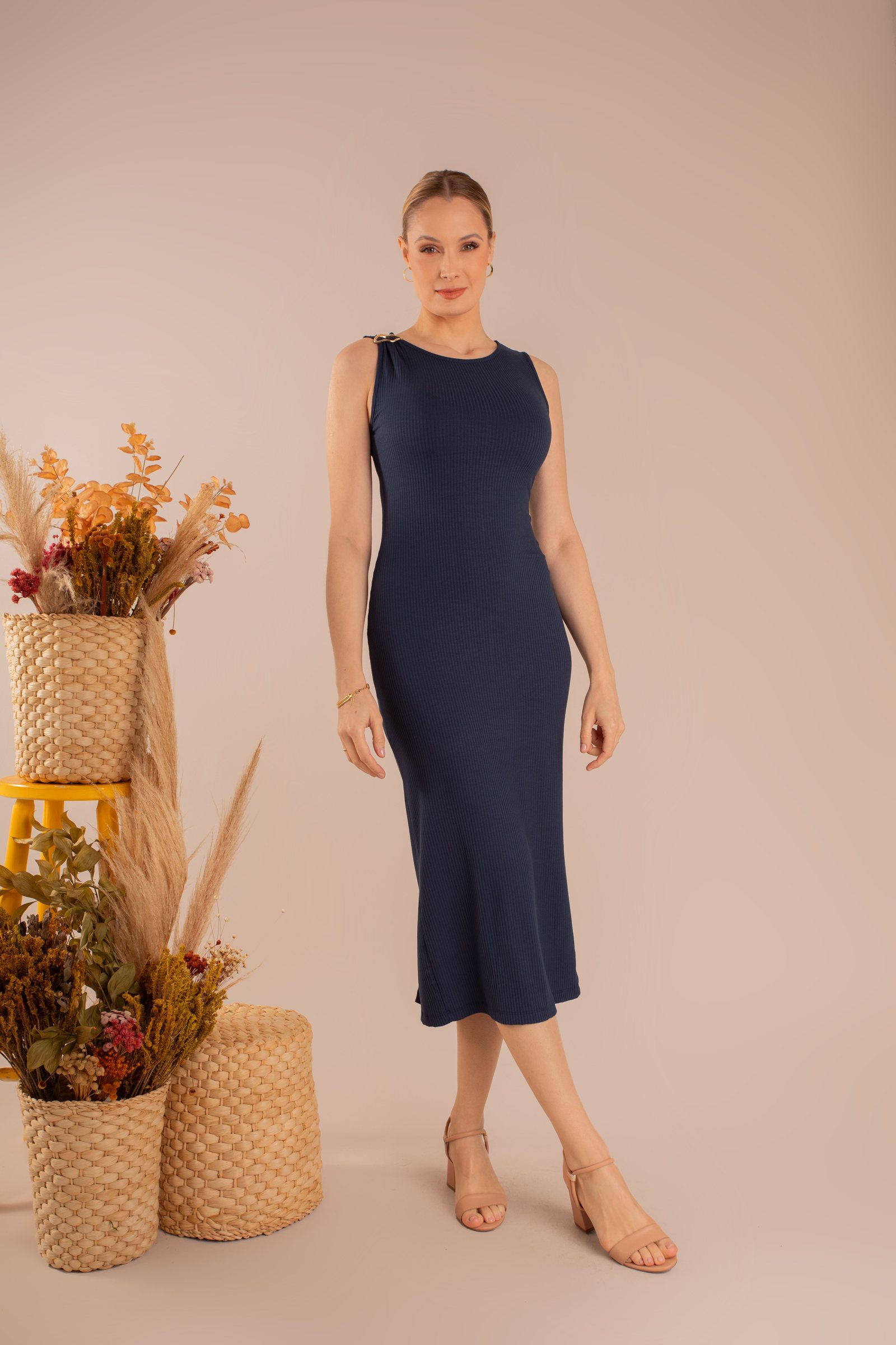 Vestido marrom longo